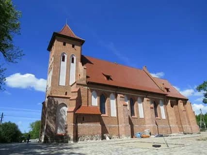 Кирха Арнау (церковь в Родниках)