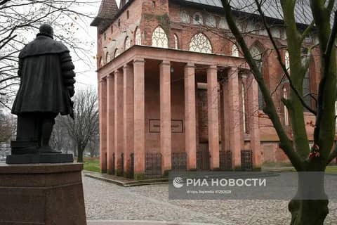 Могила Иммануила Канта — фото 4