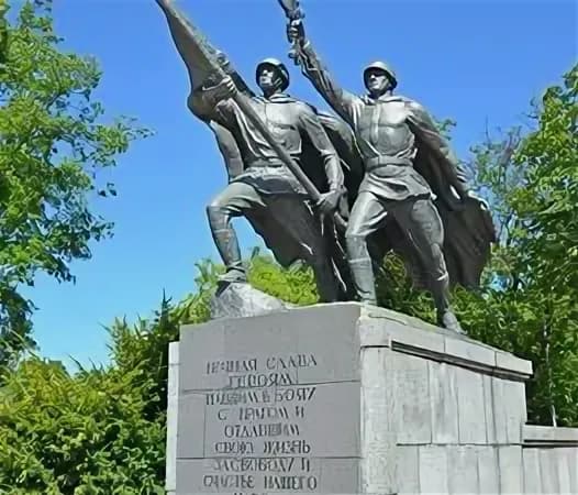 Памятник 1200 гвардейцам