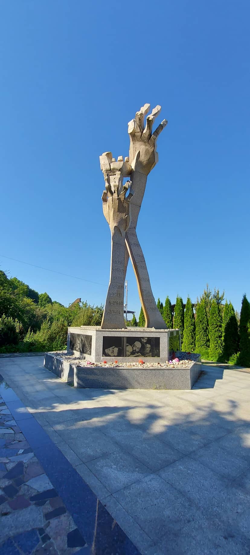 Памятник жертвам Марша смерти