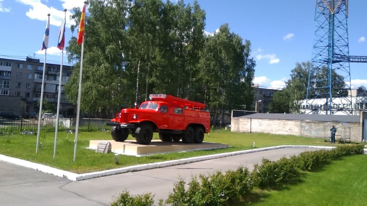Памятник пожарным