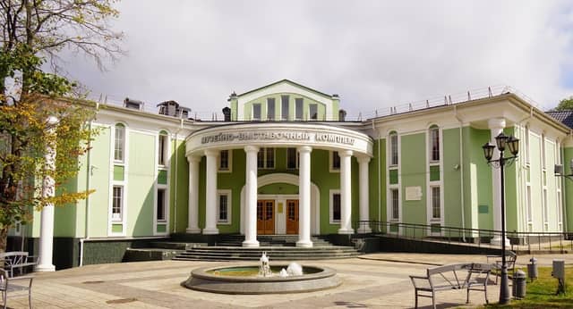 Дмитровский кремль (земляные валы)
