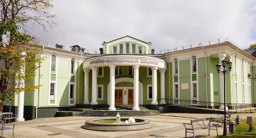 Дмитровский кремль (земляные валы)