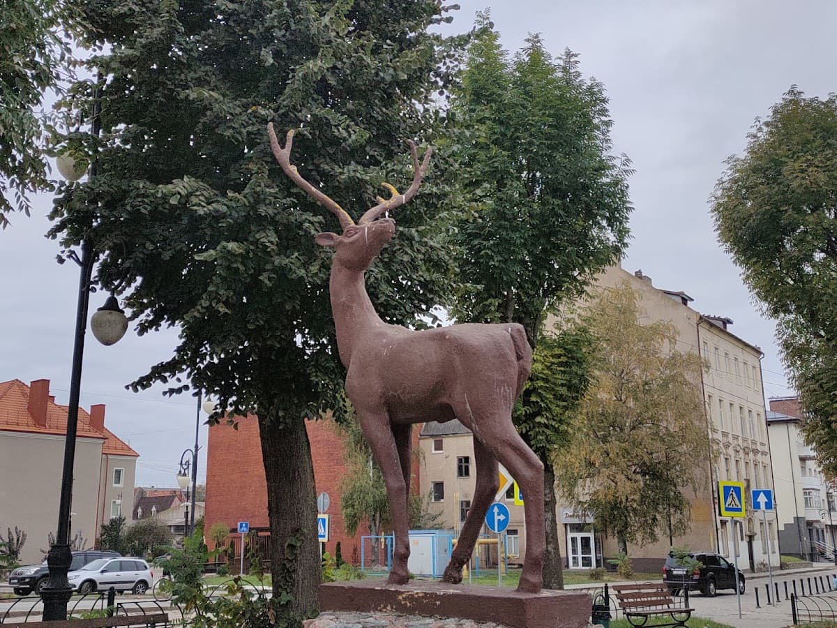 Скульптура оленя