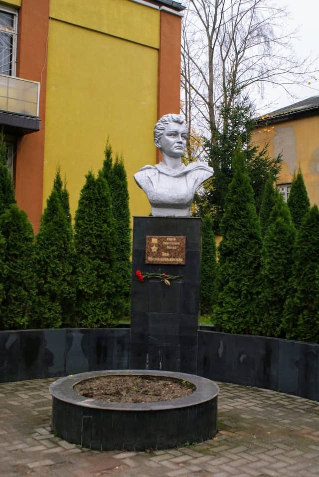 Бюст Зои Космодемьянской