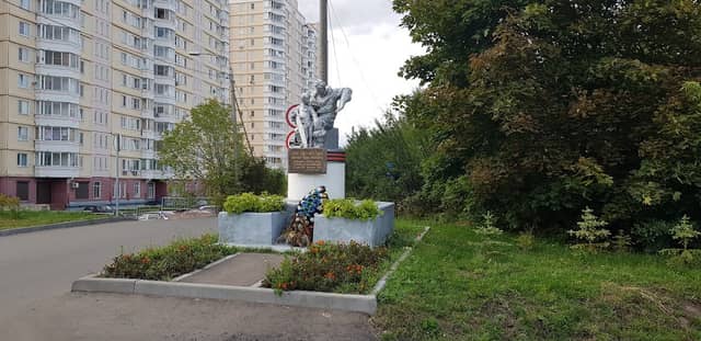 Памятник «Создателям отечественной электроники»