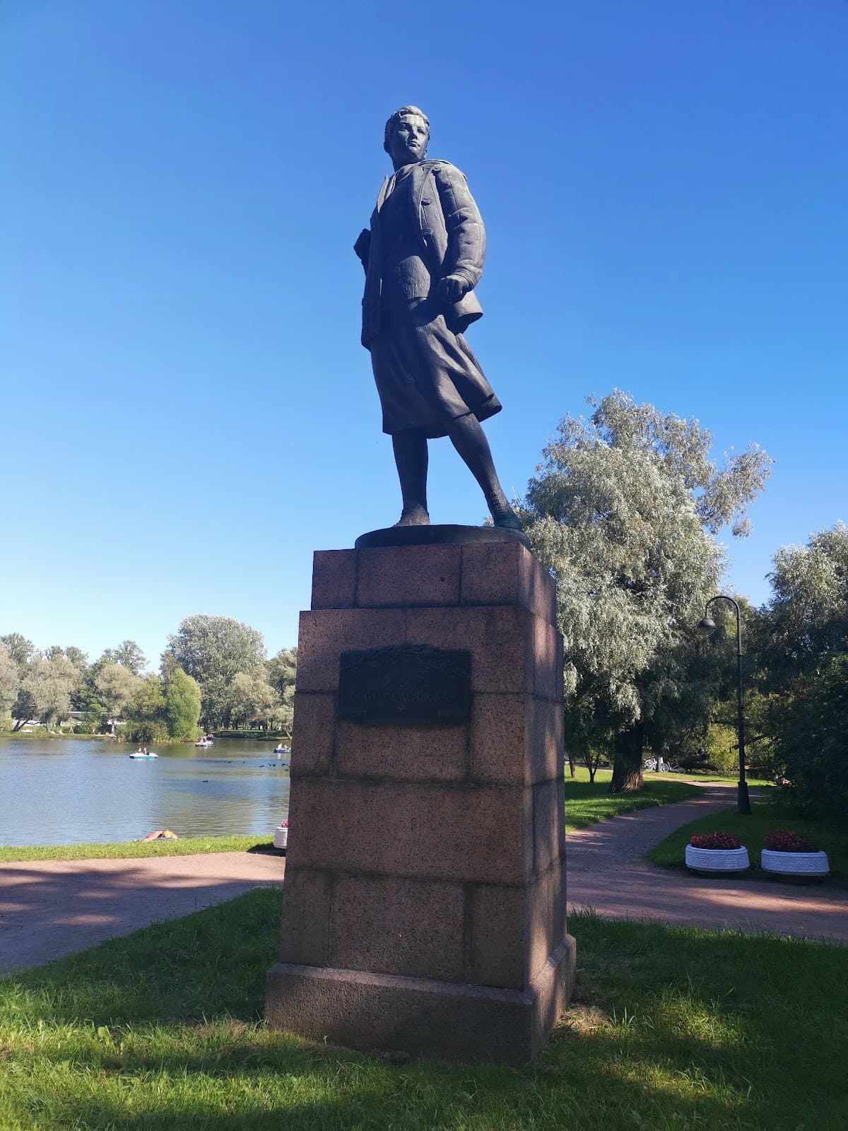 Памятник Зое Космодемьянской