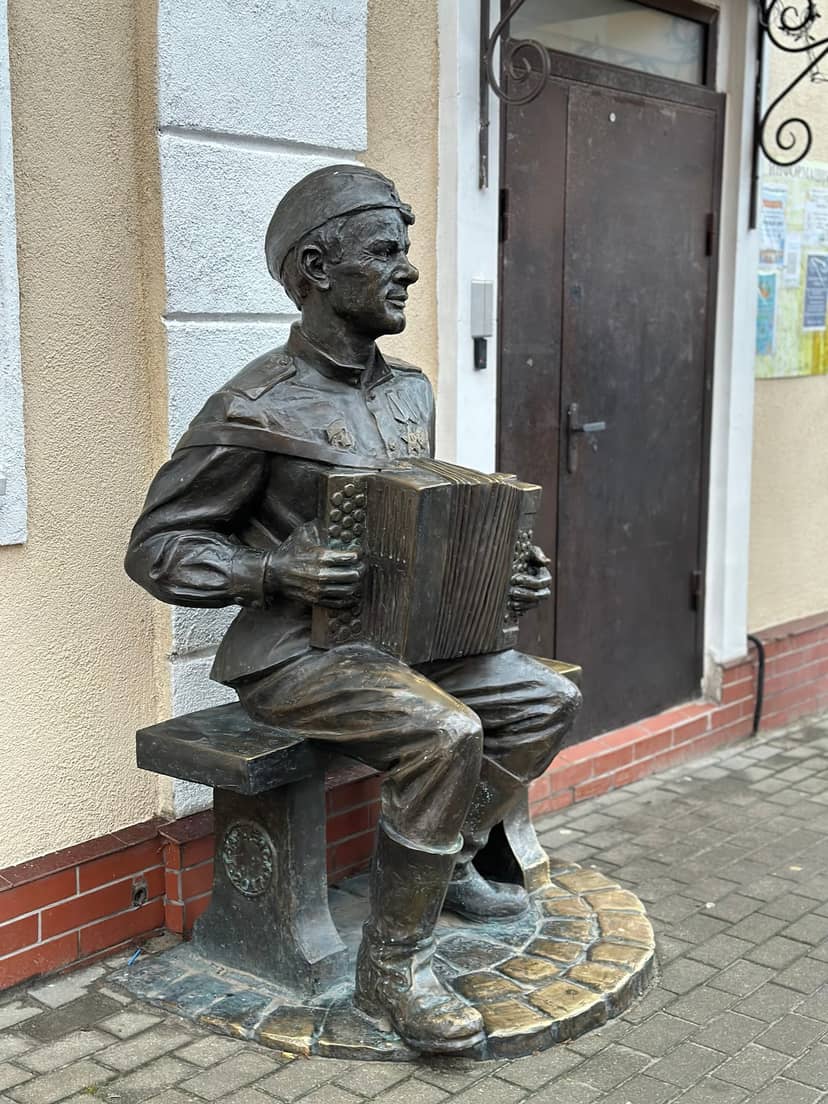 Памятник Василию Теркину