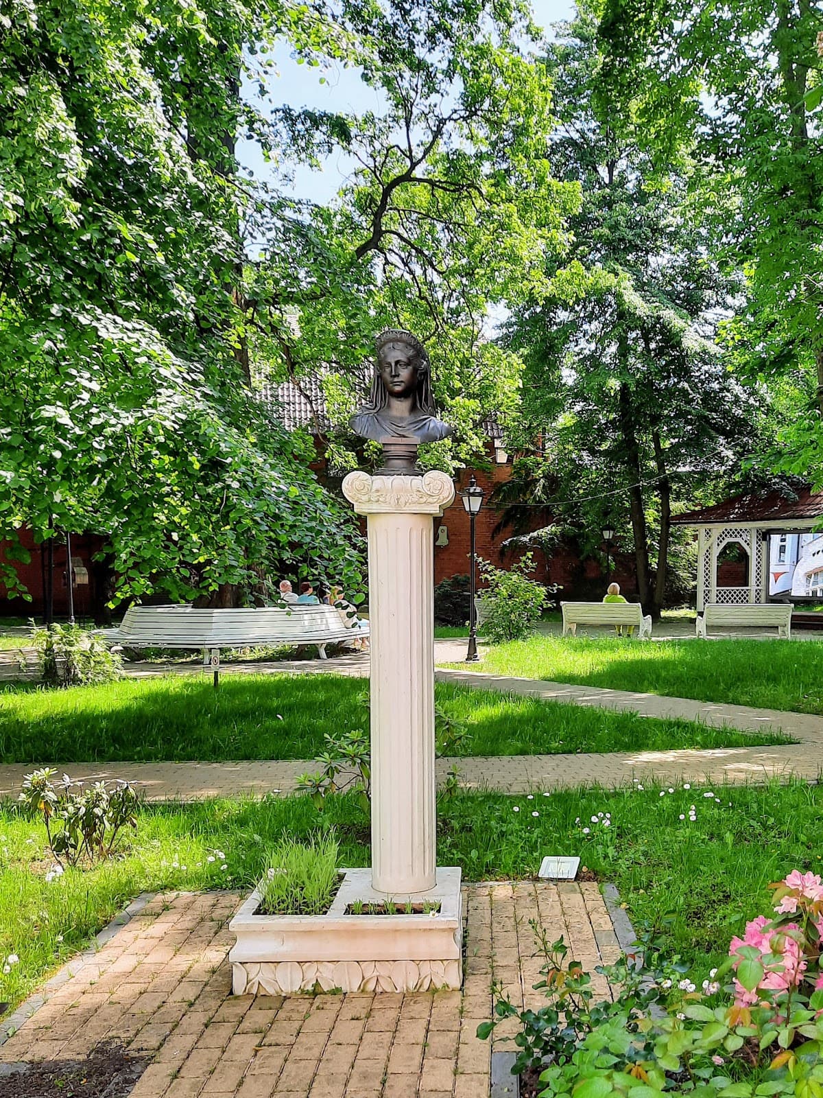 Сквер королевы Луизы