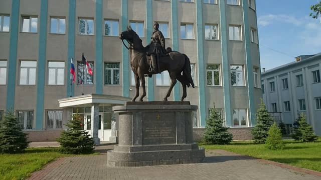 Памятник Надежде Дуровой