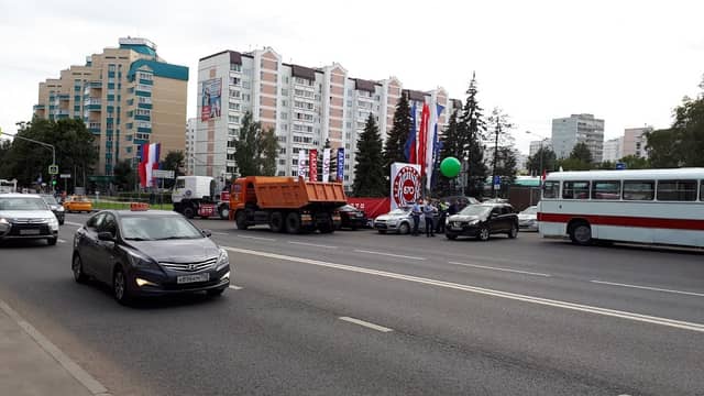 Площадь Юности
