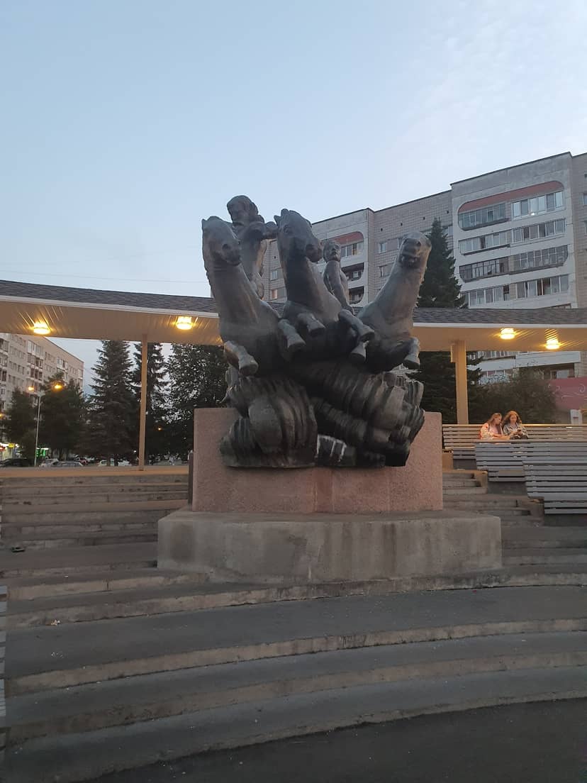 Фонтан «Енисей и Кан»