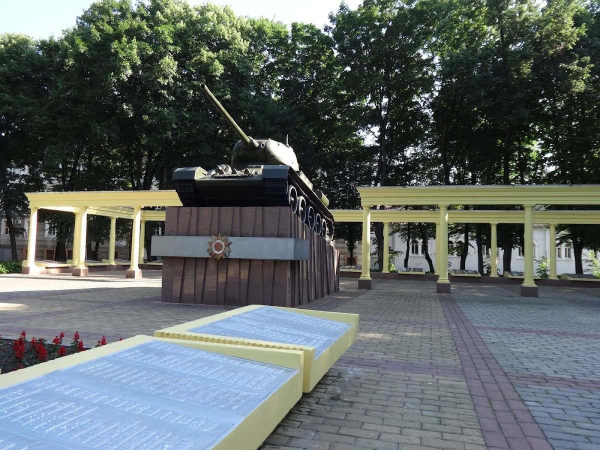 Мемориал на братской могиле советских воинов
