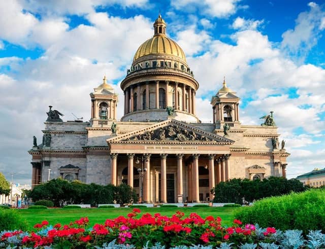 Колоннада Исаакиевского собора